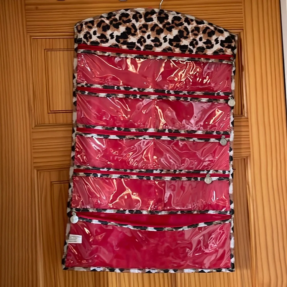 Red & leopard 🐆 jewelry organizer
